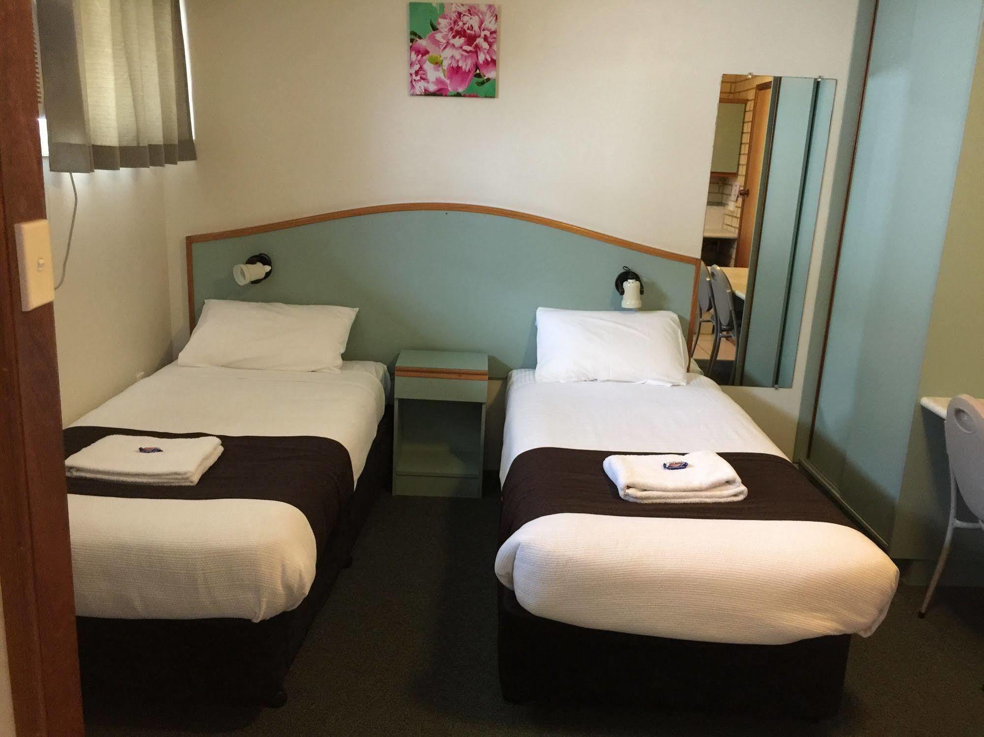 Caloundra Suncourt Motel 외부 사진